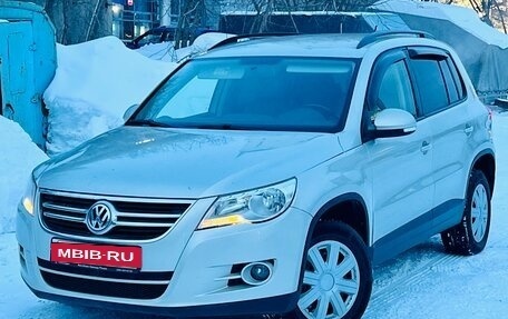 Volkswagen Tiguan I, 2010 год, 799 000 рублей, 3 фотография