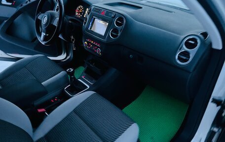 Volkswagen Tiguan I, 2010 год, 799 000 рублей, 22 фотография