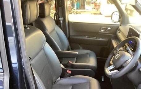 Honda Stepwgn, 2023 год, 2 334 153 рублей, 8 фотография