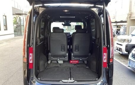 Honda Stepwgn, 2023 год, 2 334 153 рублей, 12 фотография