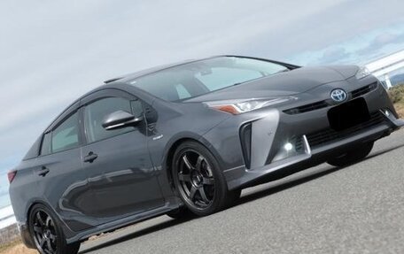 Toyota Prius IV XW50, 2020 год, 1 642 000 рублей, 6 фотография