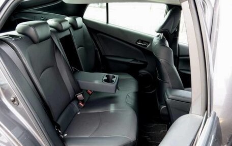 Toyota Prius IV XW50, 2020 год, 1 642 000 рублей, 18 фотография