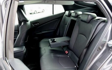 Toyota Prius IV XW50, 2020 год, 1 642 000 рублей, 19 фотография