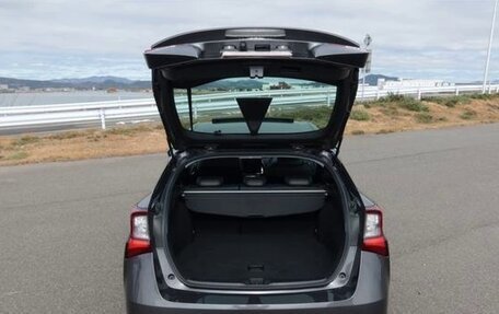 Toyota Prius IV XW50, 2020 год, 1 642 000 рублей, 20 фотография