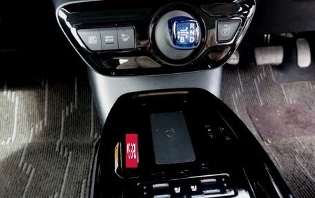 Toyota Prius IV XW50, 2020 год, 1 642 000 рублей, 14 фотография