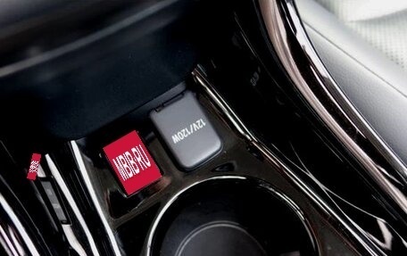 Toyota Prius IV XW50, 2020 год, 1 642 000 рублей, 13 фотография