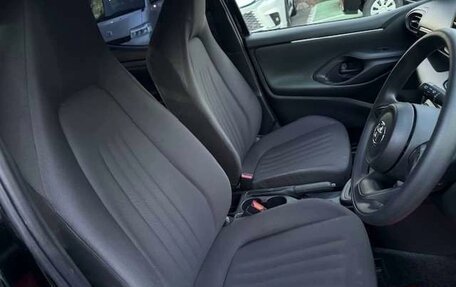 Toyota Yaris, 2020 год, 784 000 рублей, 9 фотография