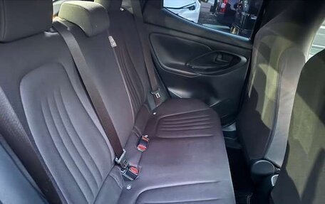 Toyota Yaris, 2020 год, 784 000 рублей, 14 фотография