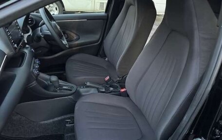 Toyota Yaris, 2020 год, 784 000 рублей, 13 фотография