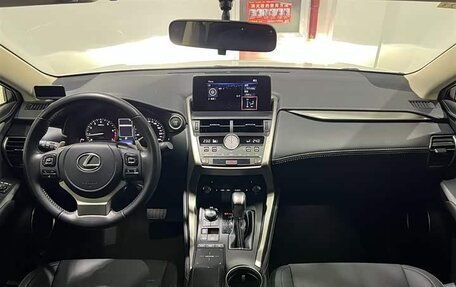 Lexus NX I, 2021 год, 2 960 000 рублей, 7 фотография