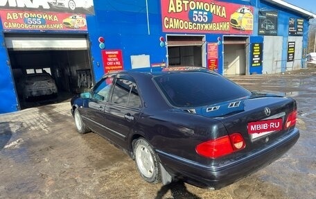 Mercedes-Benz E-Класс, 1996 год, 450 000 рублей, 6 фотография