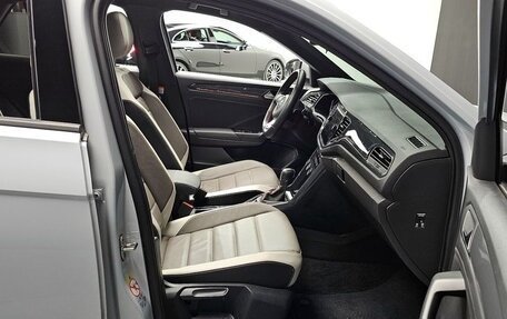 Volkswagen T-Roc I, 2022 год, 2 150 000 рублей, 7 фотография