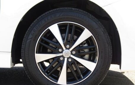 Toyota Wish II, 2017 год, 1 100 000 рублей, 14 фотография