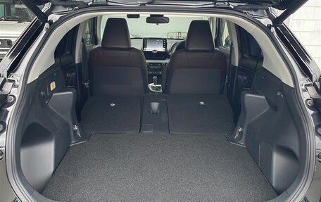 Toyota Yaris Cross, 2021 год, 1 486 000 рублей, 26 фотография