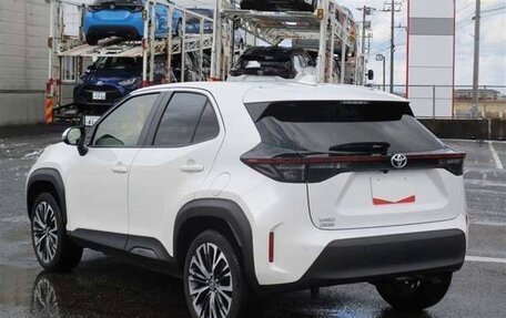 Toyota Yaris Cross, 2022 год, 1 609 000 рублей, 6 фотография