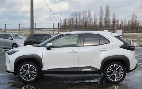 Toyota Yaris Cross, 2022 год, 1 609 000 рублей, 7 фотография