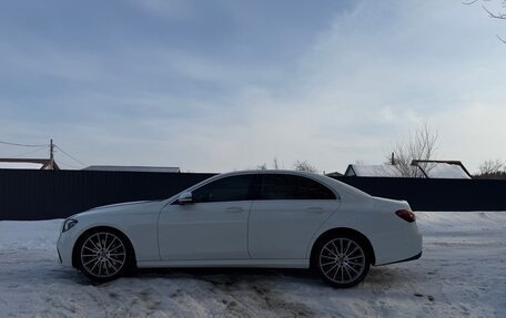 Mercedes-Benz E-Класс, 2020 год, 5 500 000 рублей, 4 фотография