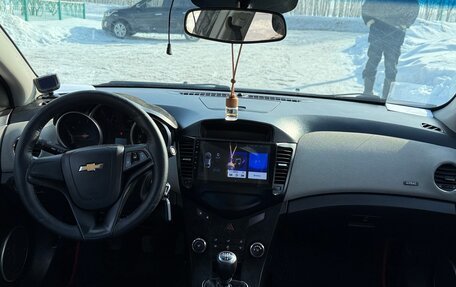 Chevrolet Cruze II, 2011 год, 580 000 рублей, 6 фотография