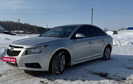 Chevrolet Cruze II, 2011 год, 580 000 рублей, 2 фотография