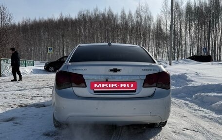Chevrolet Cruze II, 2011 год, 580 000 рублей, 4 фотография