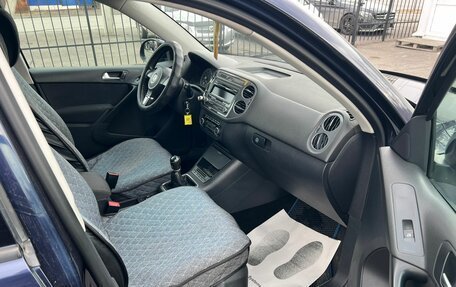 Volkswagen Tiguan I, 2011 год, 999 000 рублей, 13 фотография