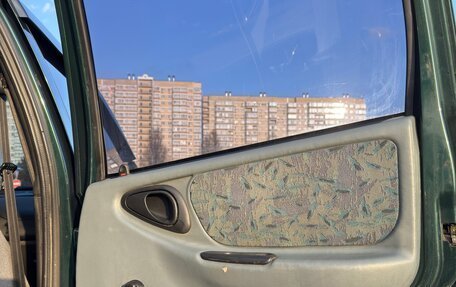 Chevrolet Niva I рестайлинг, 2004 год, 420 000 рублей, 20 фотография