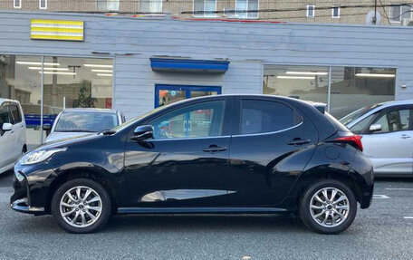 Toyota Yaris, 2021 год, 1 126 000 рублей, 7 фотография