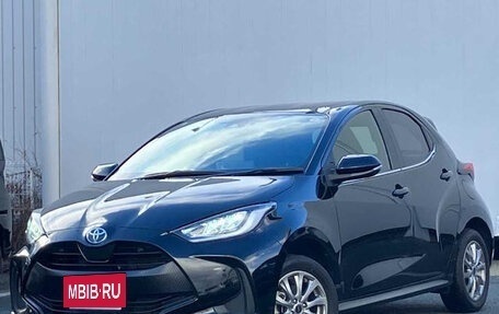 Toyota Yaris, 2021 год, 1 126 000 рублей, 8 фотография
