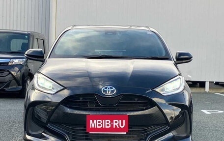 Toyota Yaris, 2021 год, 1 126 000 рублей, 2 фотография