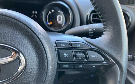 Toyota Yaris, 2021 год, 1 126 000 рублей, 12 фотография