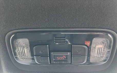 Toyota Yaris, 2021 год, 1 126 000 рублей, 13 фотография