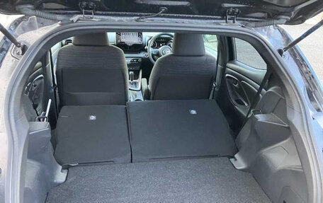 Toyota Yaris, 2021 год, 1 126 000 рублей, 25 фотография