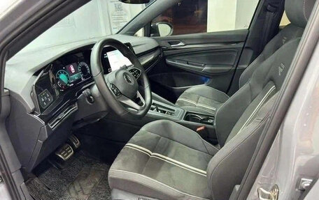Volkswagen Golf VIII, 2022 год, 1 700 000 рублей, 8 фотография