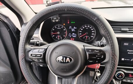 KIA Rio IV, 2021 год, 1 780 000 рублей, 3 фотография