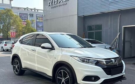 Honda Vezel, 2021 год, 1 450 000 рублей, 1 фотография