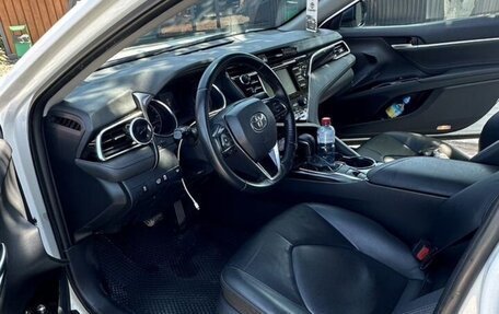 Toyota Camry, 2020 год, 2 350 000 рублей, 13 фотография