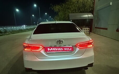 Toyota Camry, 2020 год, 2 350 000 рублей, 12 фотография