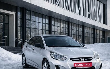Hyundai Solaris II рестайлинг, 2012 год, 545 000 рублей, 2 фотография