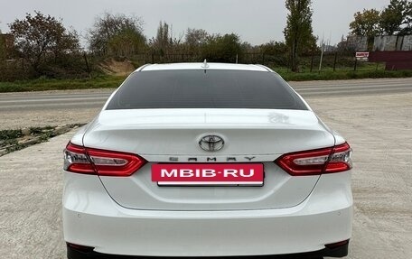 Toyota Camry, 2020 год, 2 350 000 рублей, 10 фотография