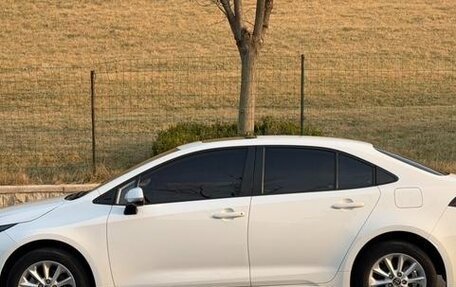 Toyota Corolla, 2022 год, 1 600 000 рублей, 2 фотография