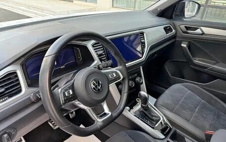 Volkswagen T-Roc I, 2022 год, 1 560 004 рублей, 11 фотография