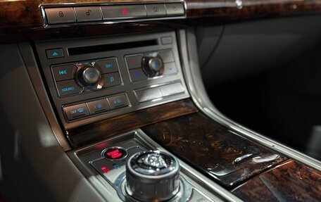 Jaguar XF I рестайлинг, 2010 год, 1 560 000 рублей, 23 фотография