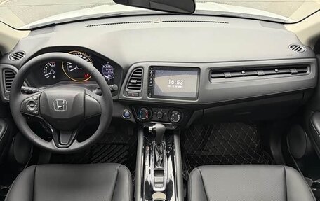 Honda Vezel, 2021 год, 1 450 000 рублей, 6 фотография