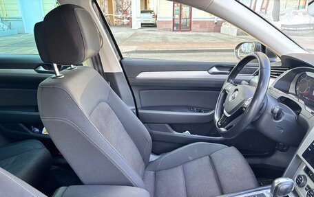 Volkswagen Passat B8 рестайлинг, 2019 год, 2 200 000 рублей, 8 фотография