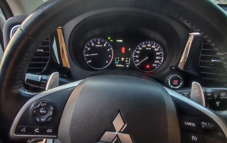 Mitsubishi Outlander III рестайлинг 3, 2014 год, 1 450 000 рублей, 10 фотография