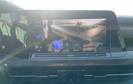 Volkswagen Golf VIII, 2020 год, 2 850 000 рублей, 18 фотография