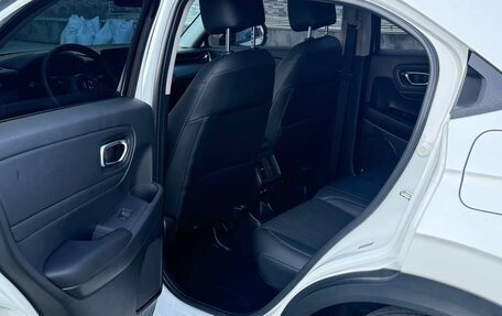 Honda Vezel, 2023 год, 2 320 000 рублей, 12 фотография