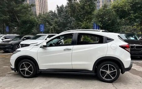 Honda Vezel, 2022 год, 1 460 004 рублей, 4 фотография