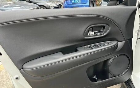 Honda Vezel, 2022 год, 1 460 004 рублей, 13 фотография