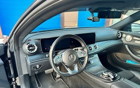 Mercedes-Benz E-Класс, 2019 год, 4 850 000 рублей, 10 фотография